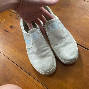 Nike slide on shoes